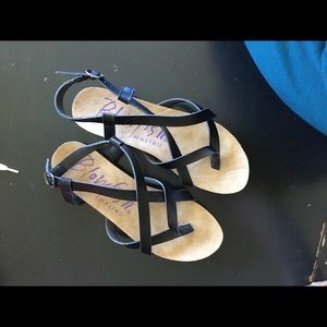 Blowfish sandal